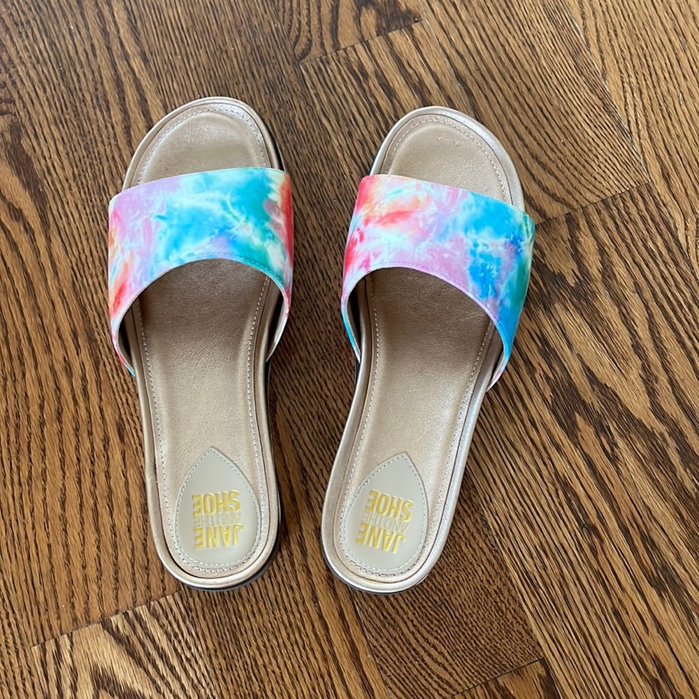 Jane and the Shoe sandals minimal wear great condition